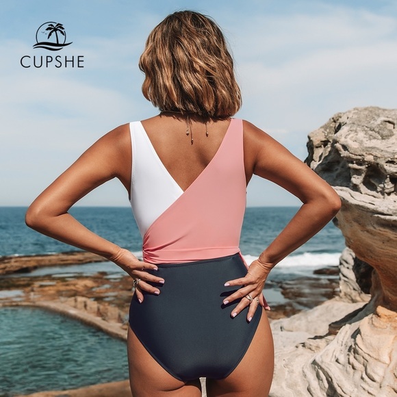 CUPSHE Color Block V-neck One-Piece - Picture 5 of 8